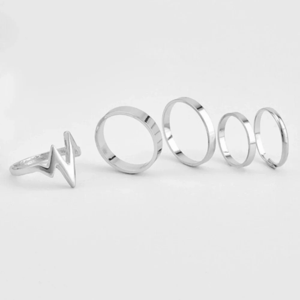 3/$30 🤍 Dainty Ring Set